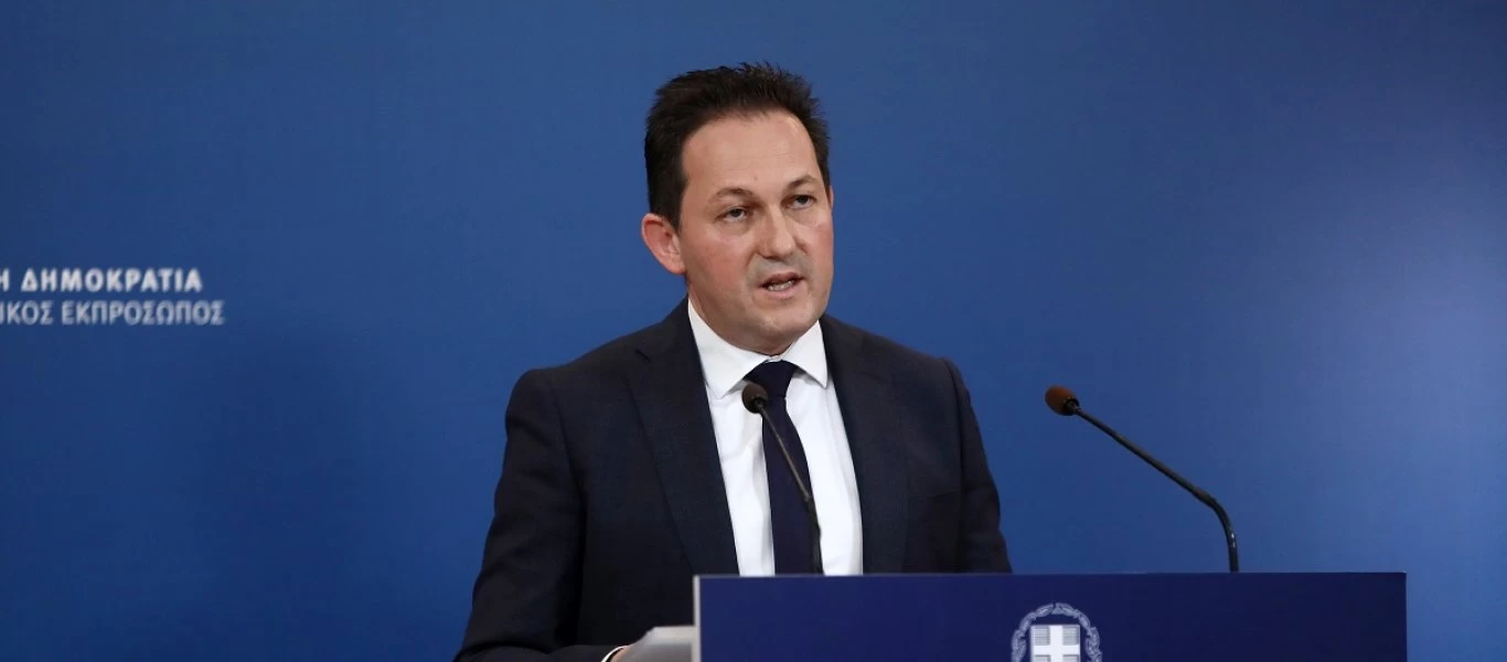 Κυβερνητικός εκπρόσωπος Στ.Πέτσας: «Όσοι πήγαν έξω από τις εκκλησίες να προσευχηθούν δεν είναι πιστοί είναι φανατικοί»